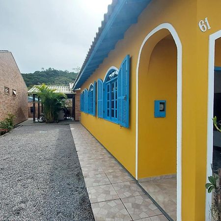 Casa 300M Da Praia Com Lindo Jardim! Florianópolis 외부 사진